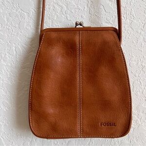 Vintage Fossil Kiss Lock Tan Leather Purse Retro Style
Crossbody Bag Small